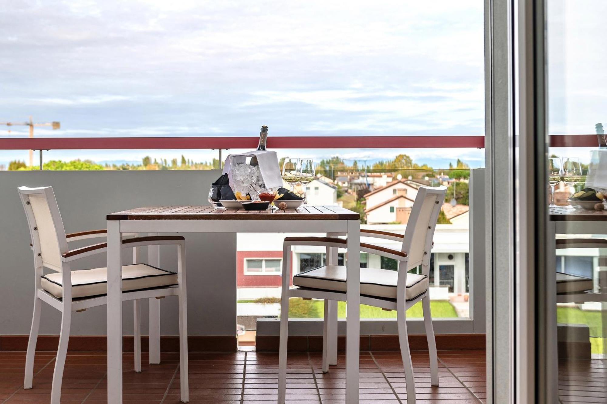 Domino Suite Hotel & Residence Лидо-ди-Езоло Номер фото